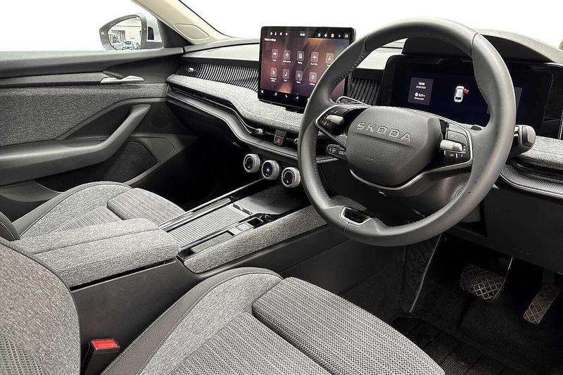 Used Skoda Superb 2025 for sale - 76718917: Photo 6