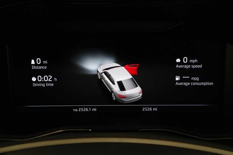 Used Skoda Superb 2023 for sale - 76882787: Photo 11