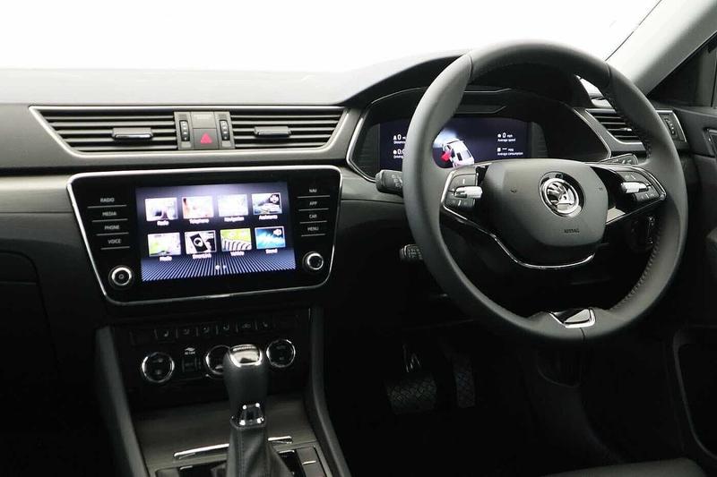 Used Skoda Superb 2023 for sale - 76882787: Photo 2