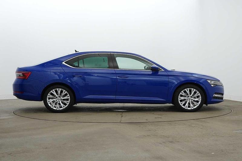 Used Skoda Superb 2023 for sale - 76882787: Photo 4