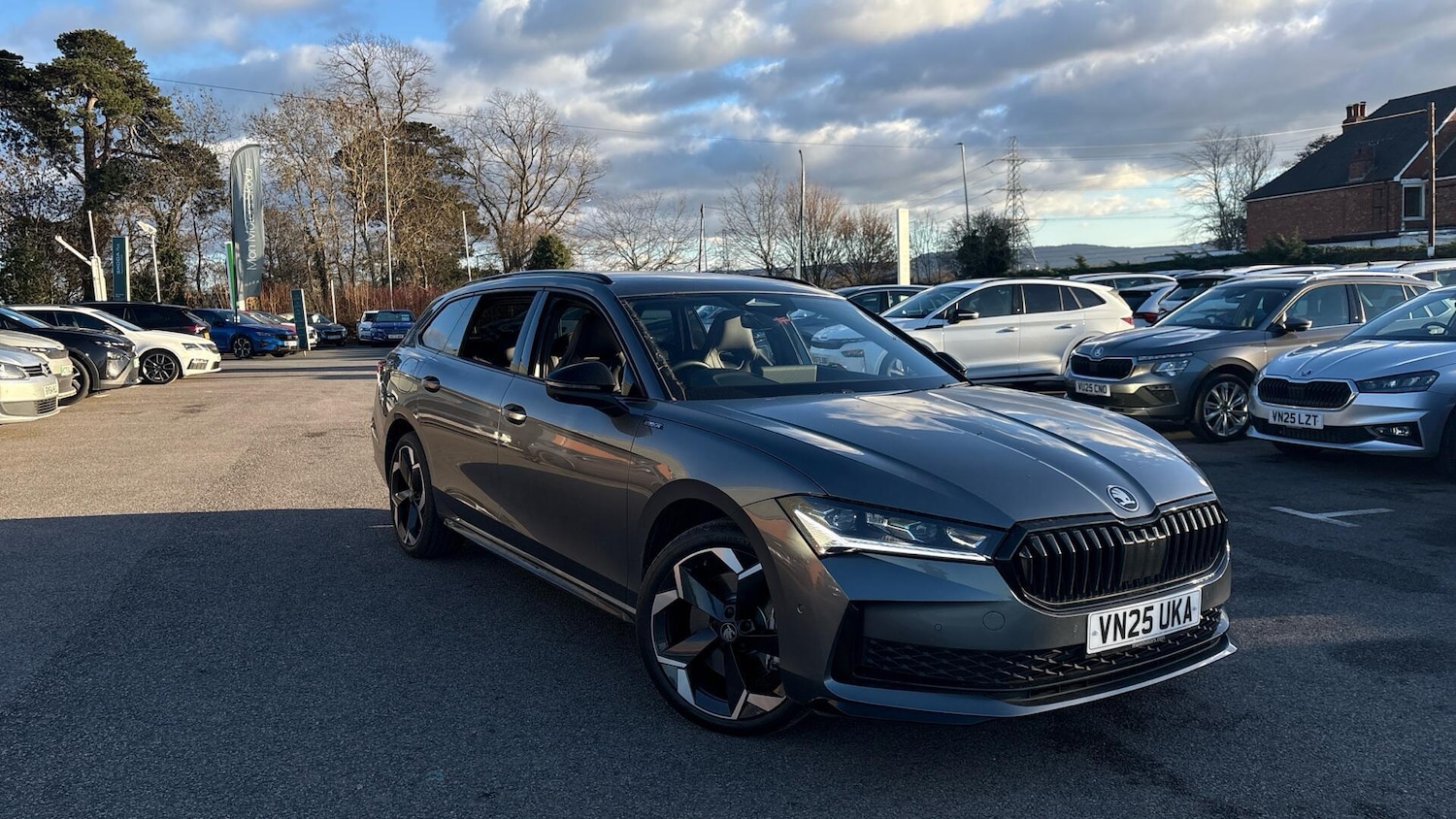 Used Skoda Superb 2025 for sale - 77602265: Photo 2