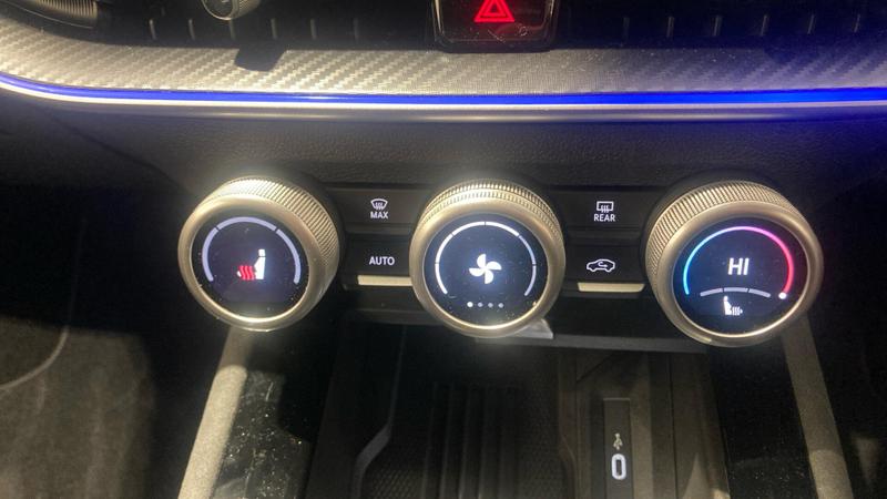 Used Skoda Superb 2025 for sale - 76252388: Photo 16