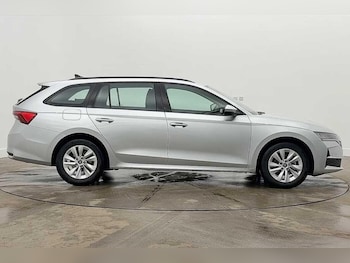 Used Skoda Octavia 2025 for sale - 78236800: Photo