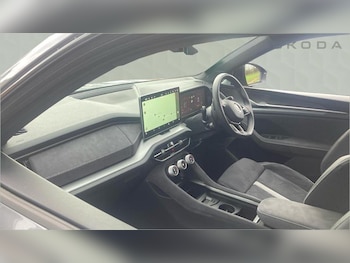 Used Skoda Kodiaq 2024 for sale - 77106597: Photo