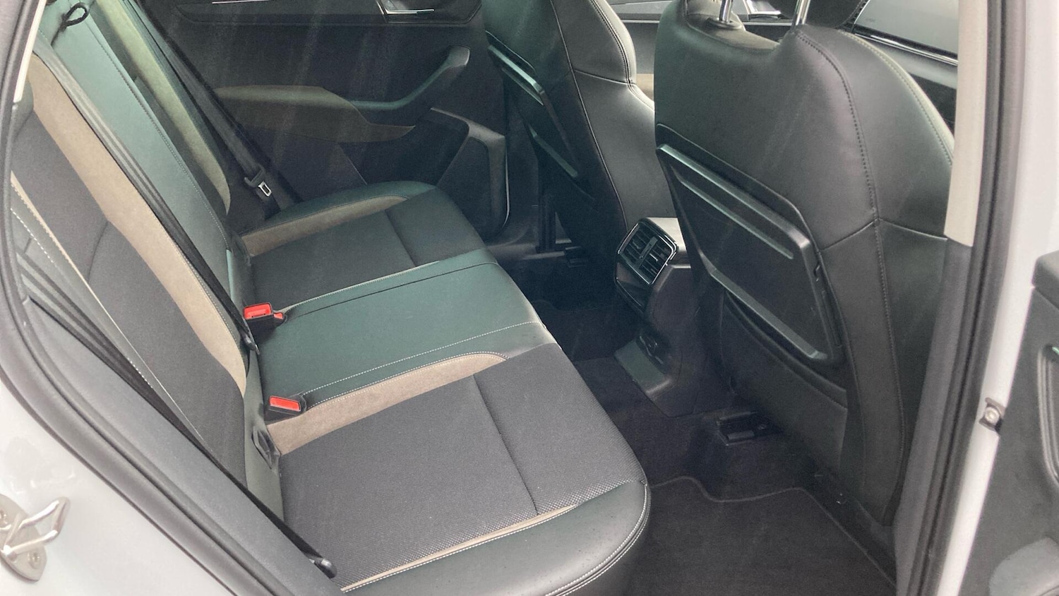 Used Skoda Karoq 2026 for sale - 77691021: Photo 21