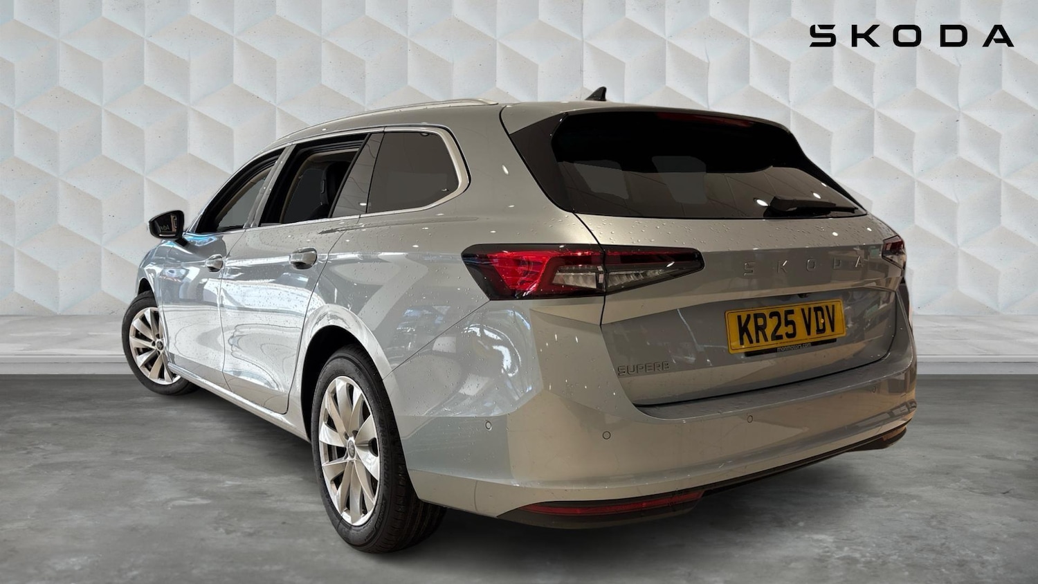 Used Skoda Superb 2025 for sale - 77505091: Photo 3