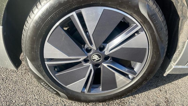 Used Skoda Enyaq 2025 for sale - 75730926: Photo 14
