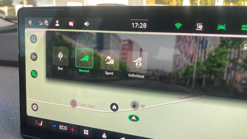 Used Skoda Enyaq 2025 for sale - 75730926: Photo 36