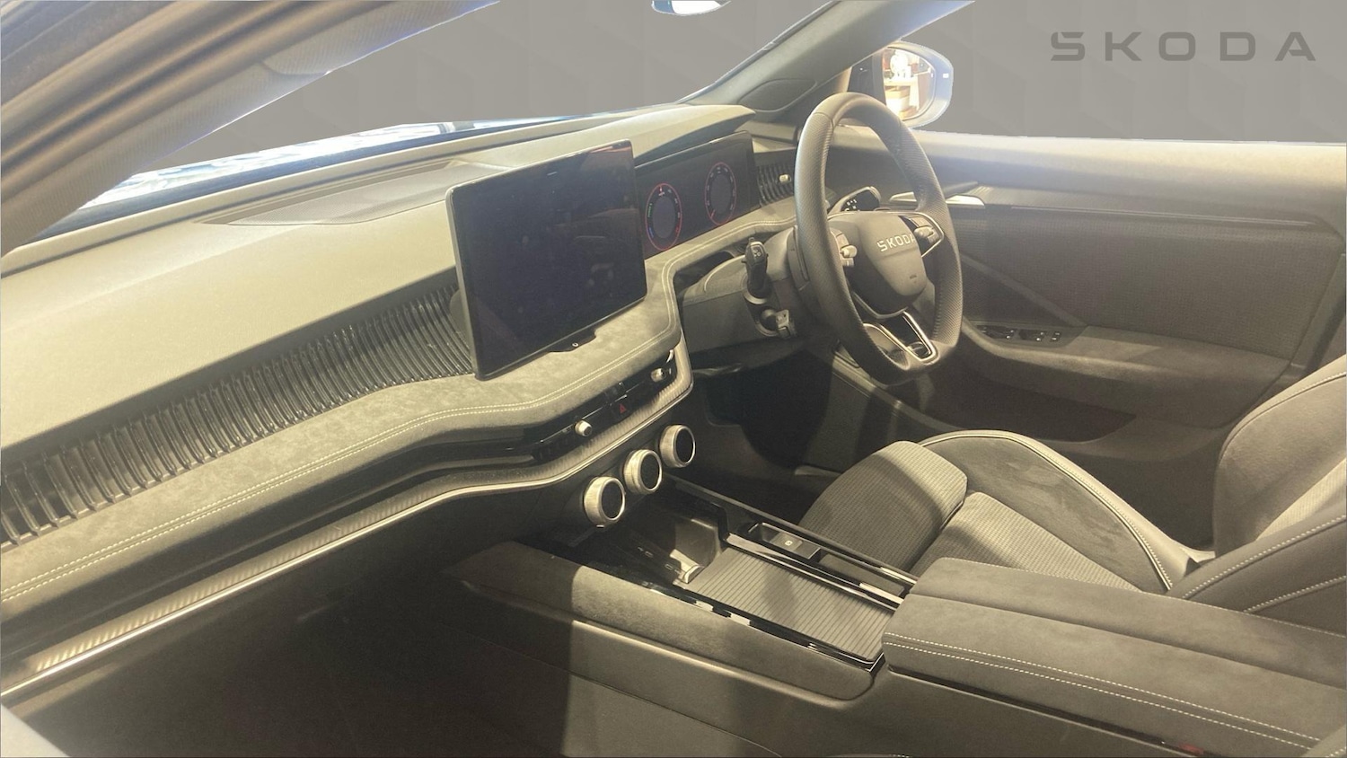 Used Skoda Superb 2025 for sale - 77505206: Photo 2