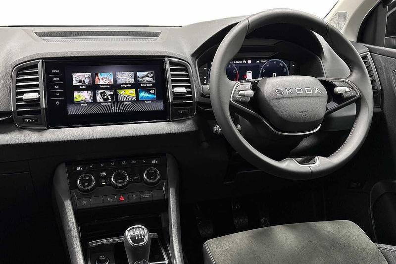 Used Skoda Karoq 2025 for sale - 76312277: Photo 2