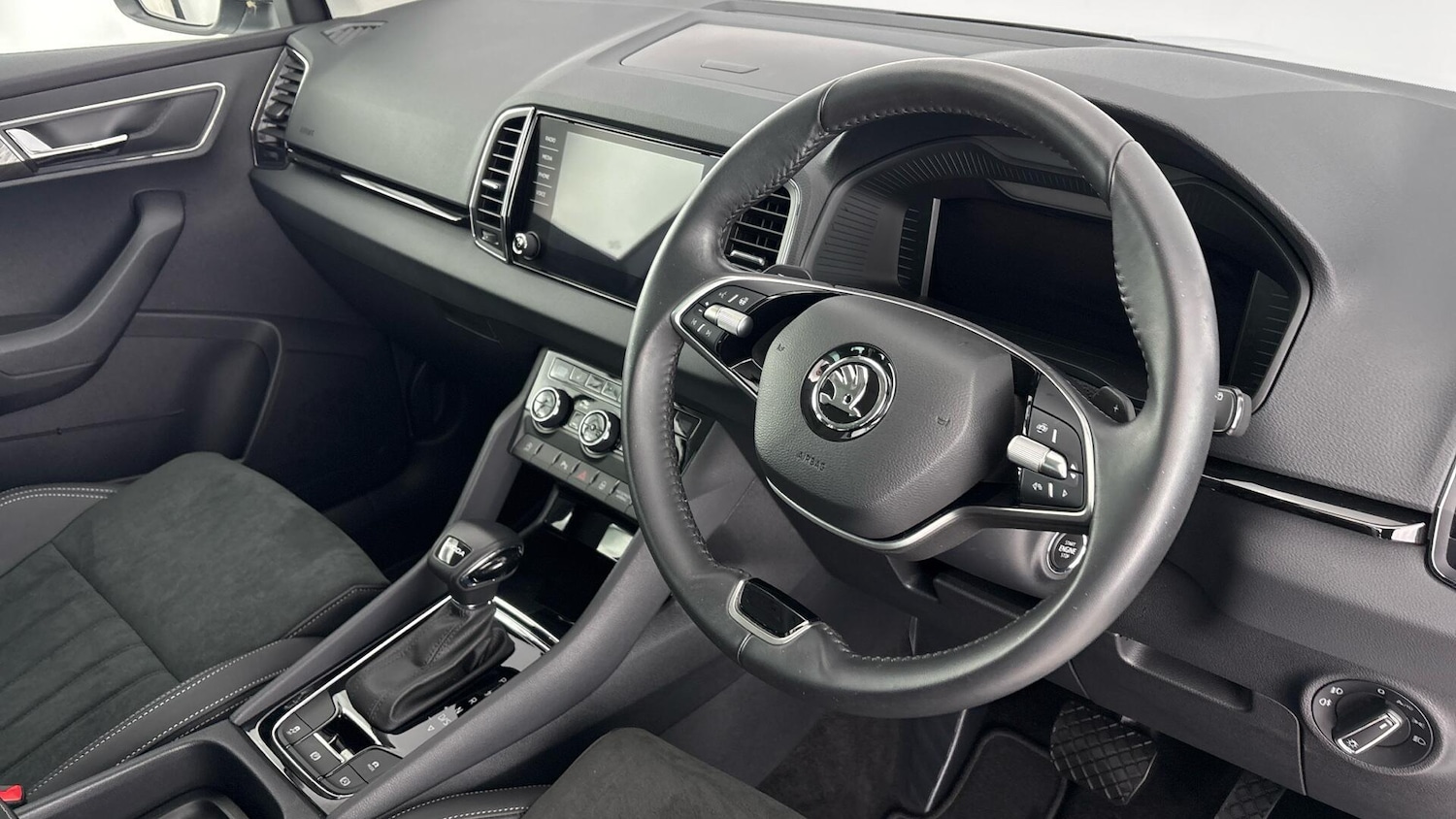 Used Skoda Karoq 2024 for sale - 77619212: Photo 6