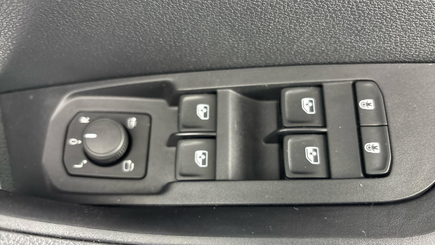 Used Skoda Karoq 2025 for sale - 77750123: Photo 20