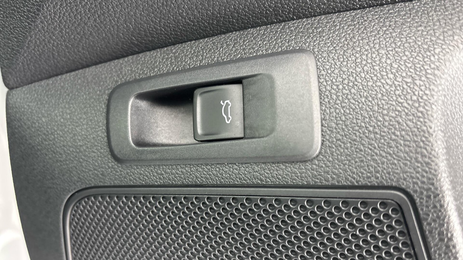 Used Skoda Karoq 2025 for sale - 77750123: Photo 21