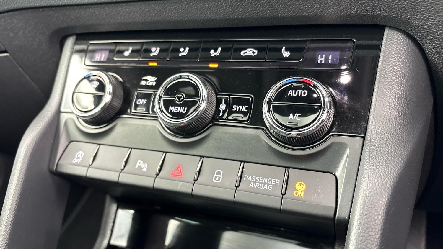 Used Skoda Karoq 2025 for sale - 77750123: Photo 26