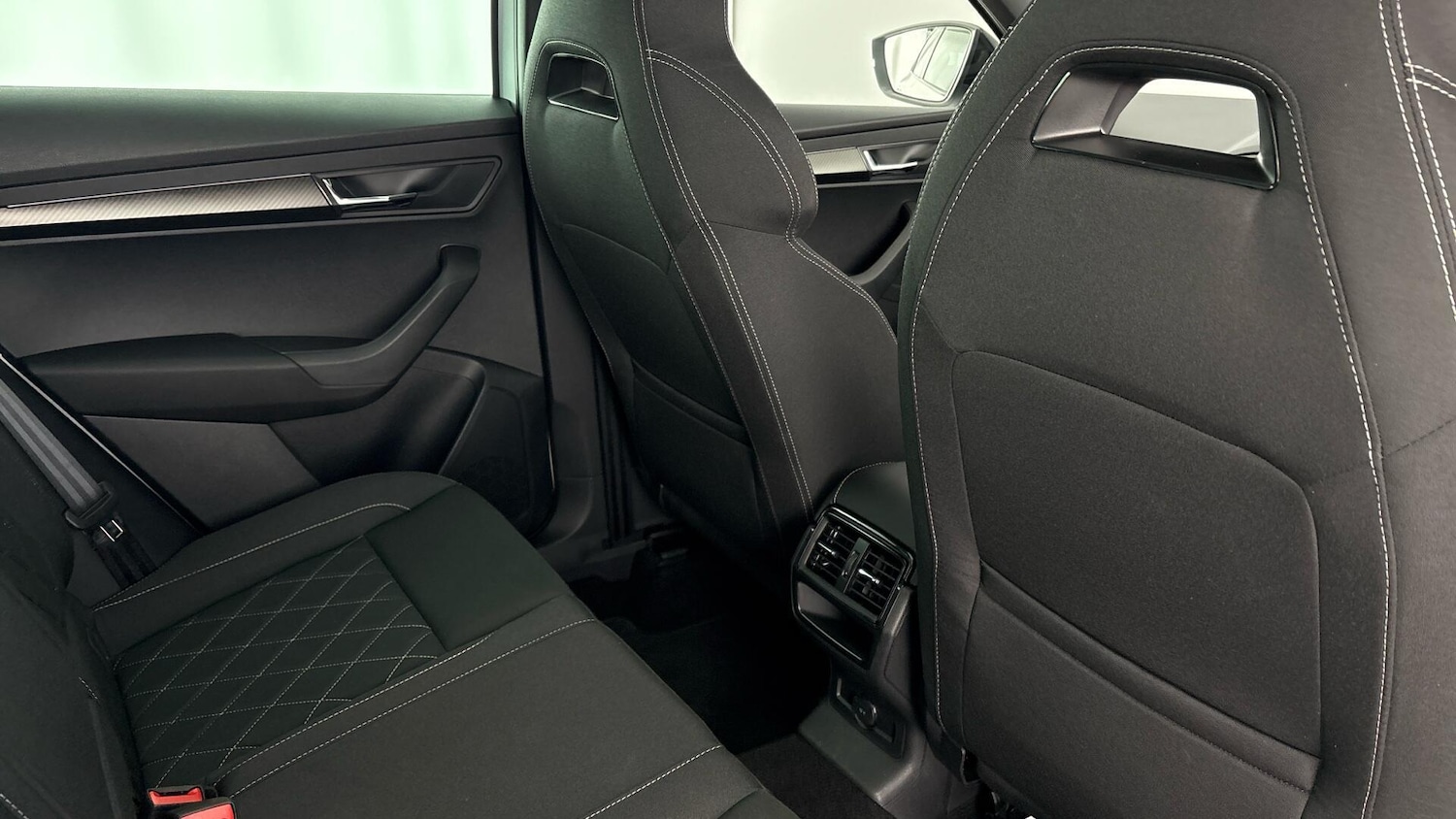 Used Skoda Karoq 2025 for sale - 77750123: Photo 28