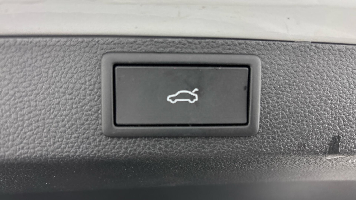 Used Skoda Karoq 2025 for sale - 77750123: Photo 32