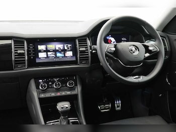 Used Skoda Kodiaq 2024 for sale - 76557442: Photo