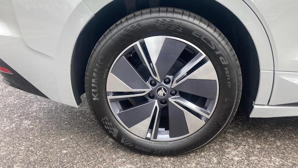 Used Skoda Enyaq 2025 for sale - 76252393: Photo 11