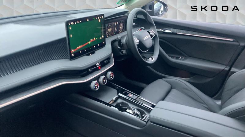 Used Skoda Superb 2025 for sale - 76252375: Photo 2