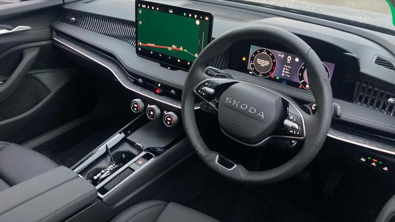 Used Skoda Superb 2025 for sale - 76252375: Photo 6