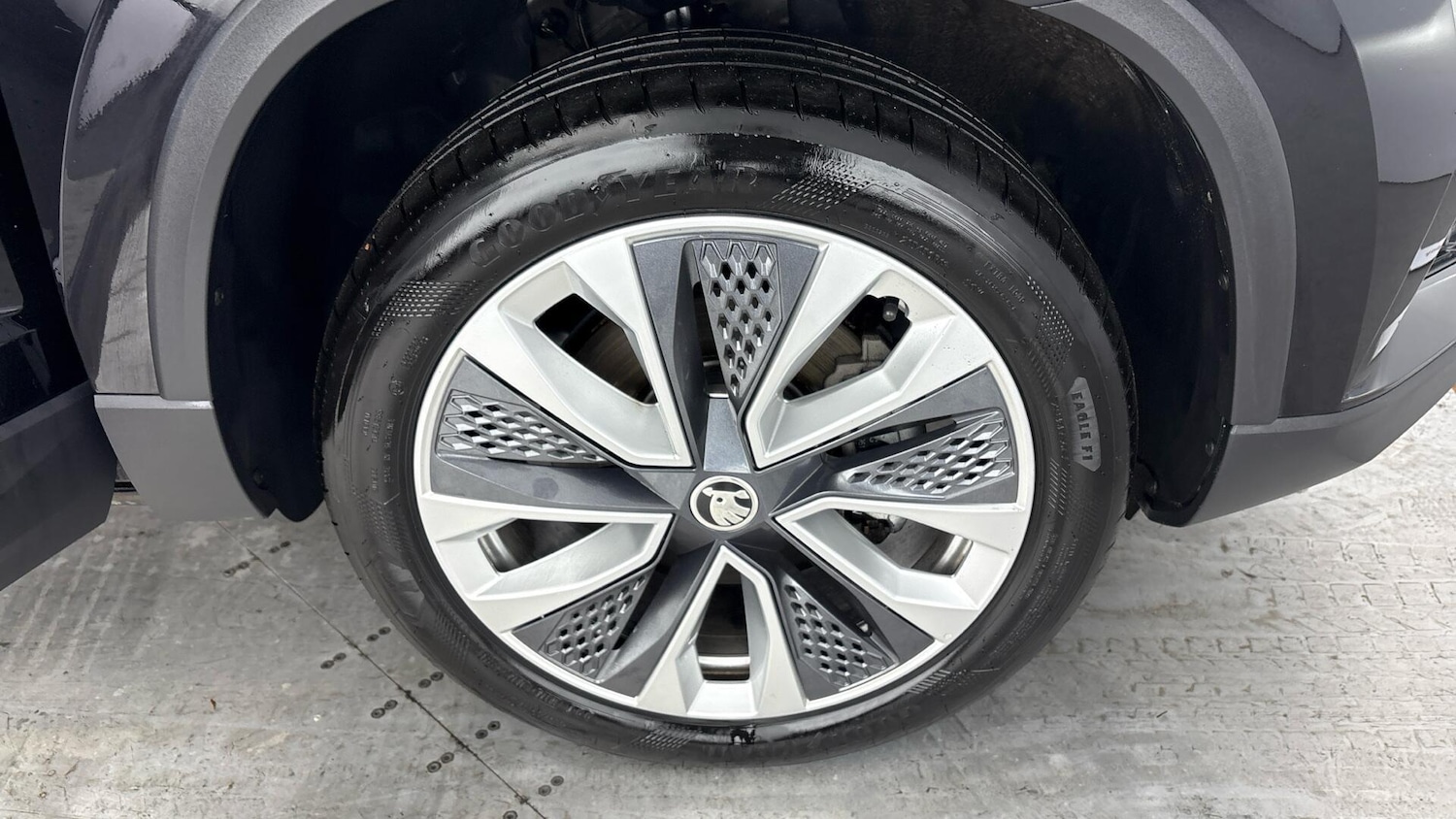 Used Skoda Karoq 2024 for sale - 77602496: Photo 5