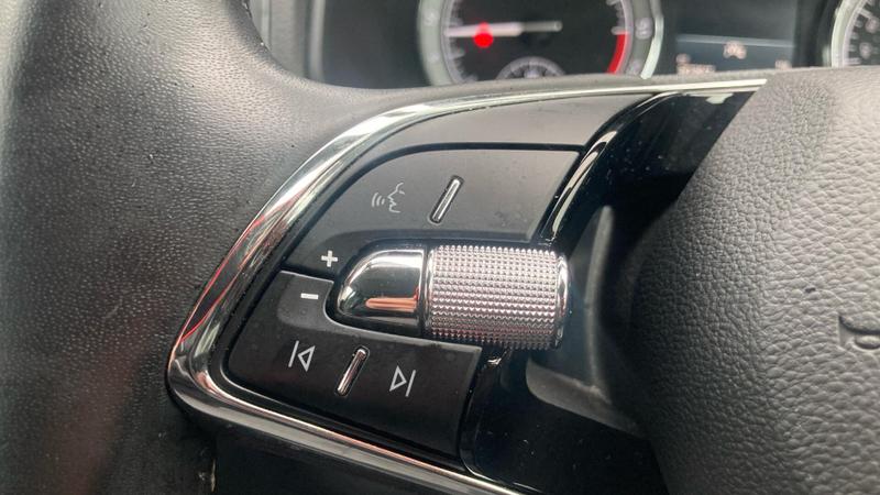 Used Skoda Karoq 2021 for sale - 76415849: Photo 31