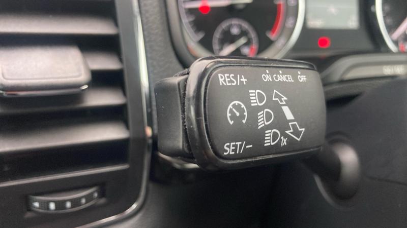 Used Skoda Karoq 2021 for sale - 76415849: Photo 32