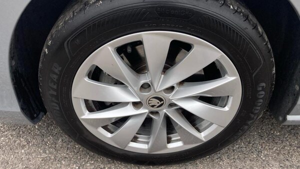 Used Skoda Superb 2024 for sale - 75550131: Photo 23