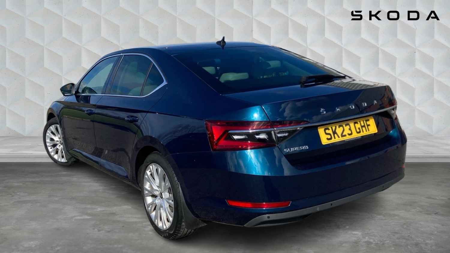 Used Skoda Superb 2023 for sale - 77653222: Photo 3