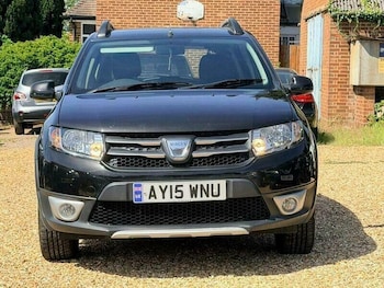 Used Dacia Sandero Stepway 2015 for sale - 78922669: Photo