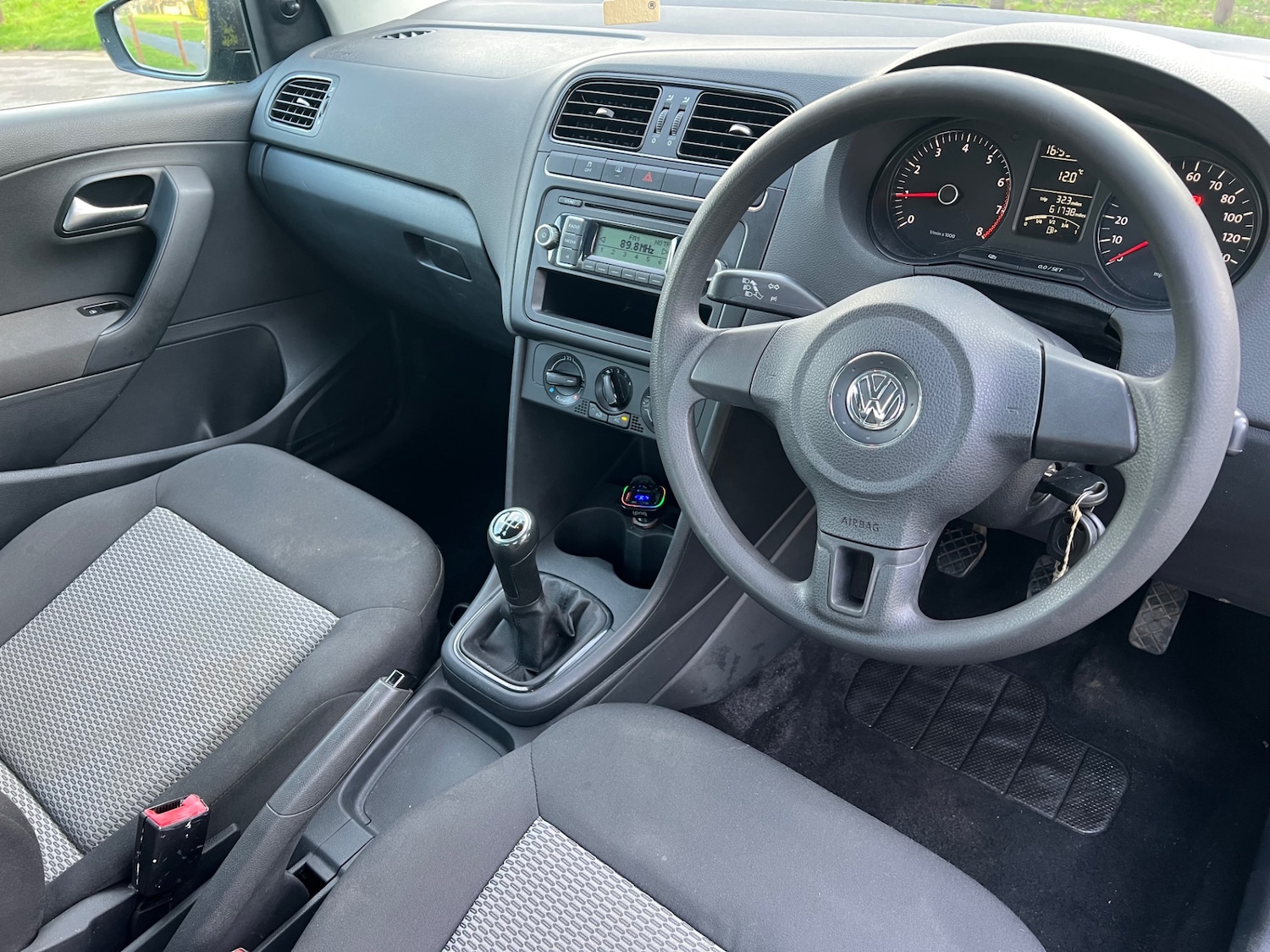 Used Volkswagen Polo 2010 for sale - 77275126: Photo 10