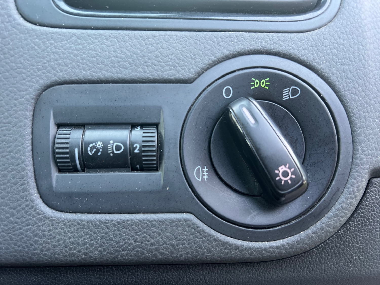 Used Volkswagen Polo 2010 for sale - 77275126: Photo 15