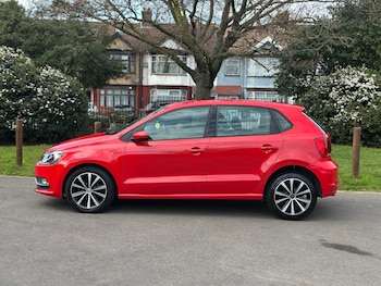 Used Volkswagen Polo 2015 for sale - 78092955: Photo