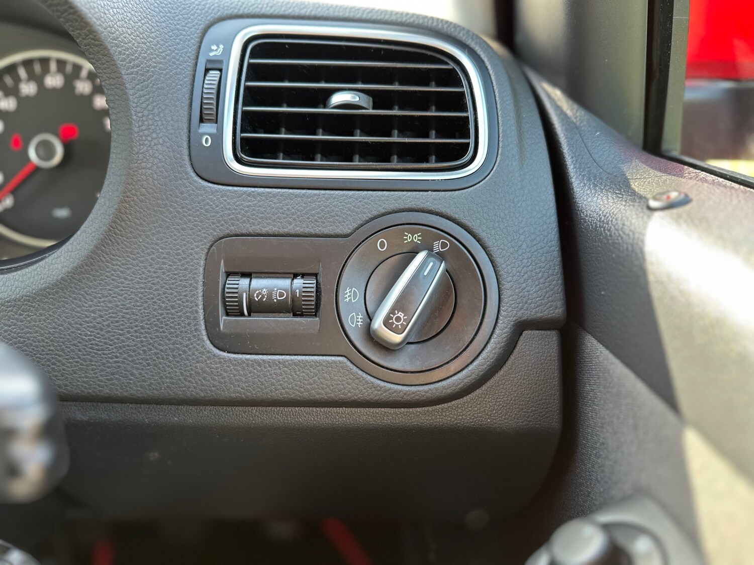 Used Volkswagen Polo 2011 for sale - 77682058: Photo 16