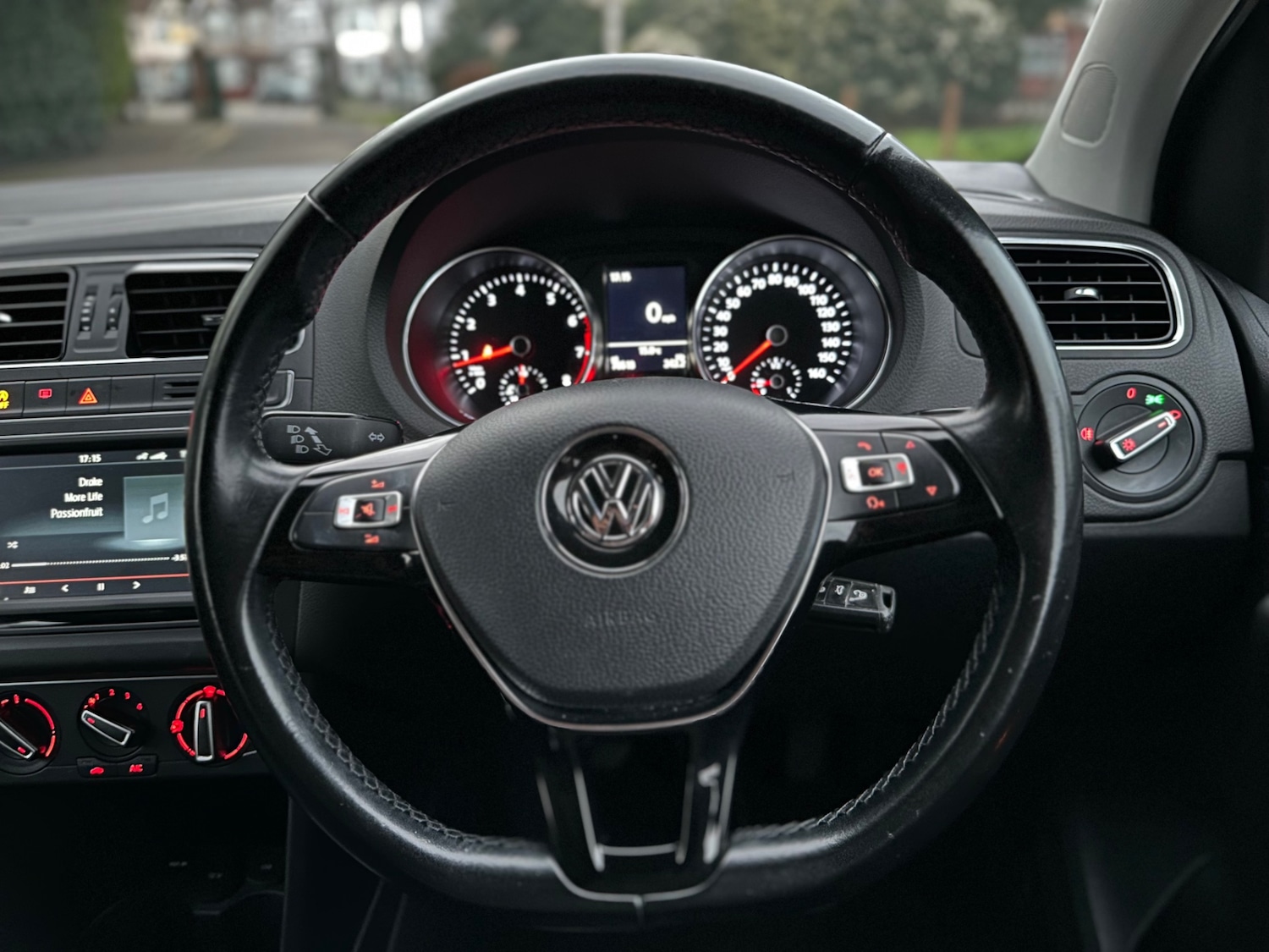 Used Volkswagen Polo 2014 for sale - 77906309: Photo 11