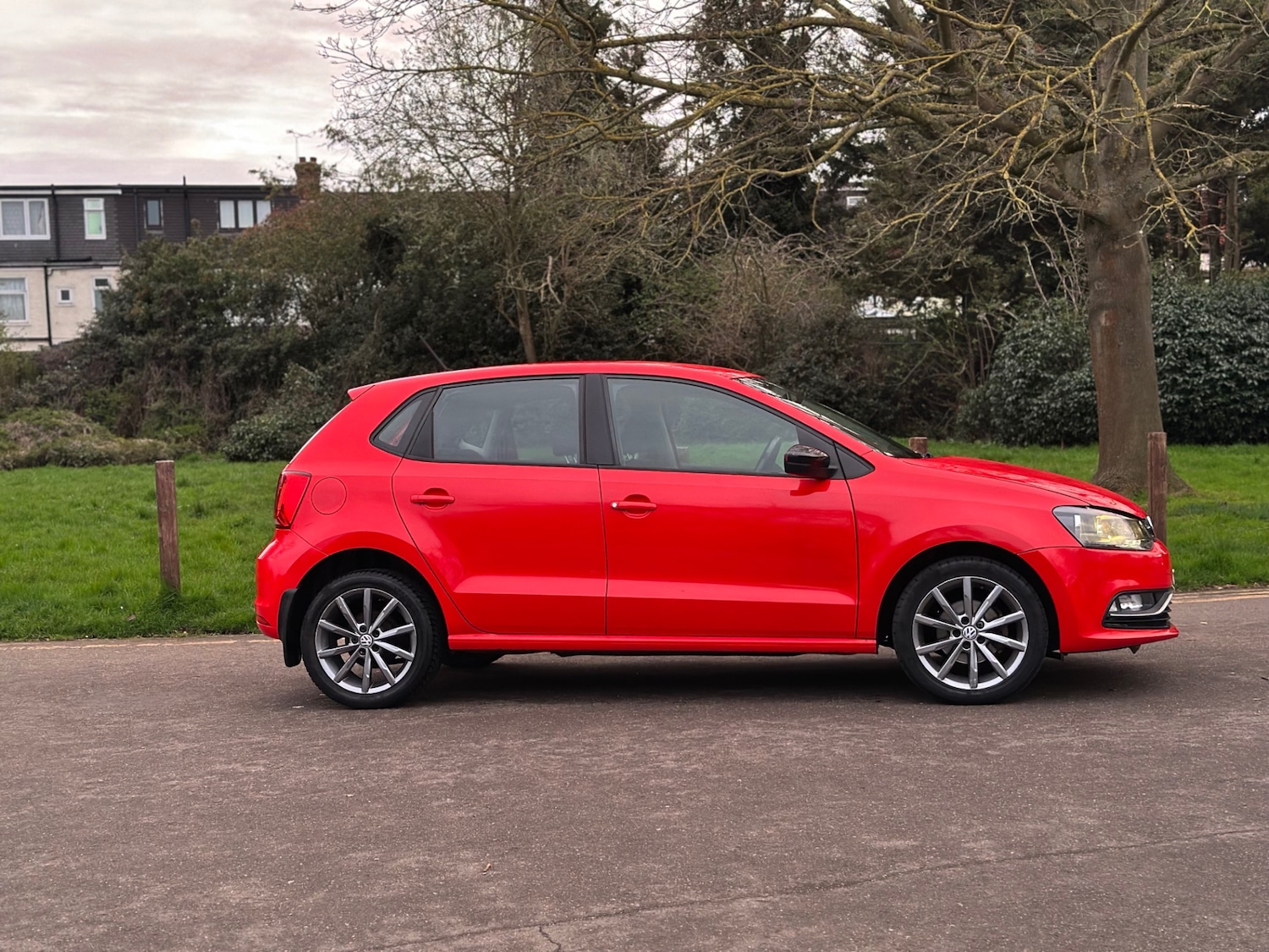 Used Volkswagen Polo 2014 for sale - 77906309: Photo 2