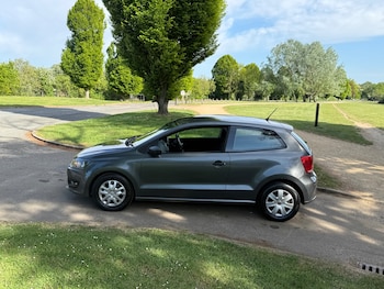 Used Volkswagen Polo 2010 for sale - 78503019: Photo