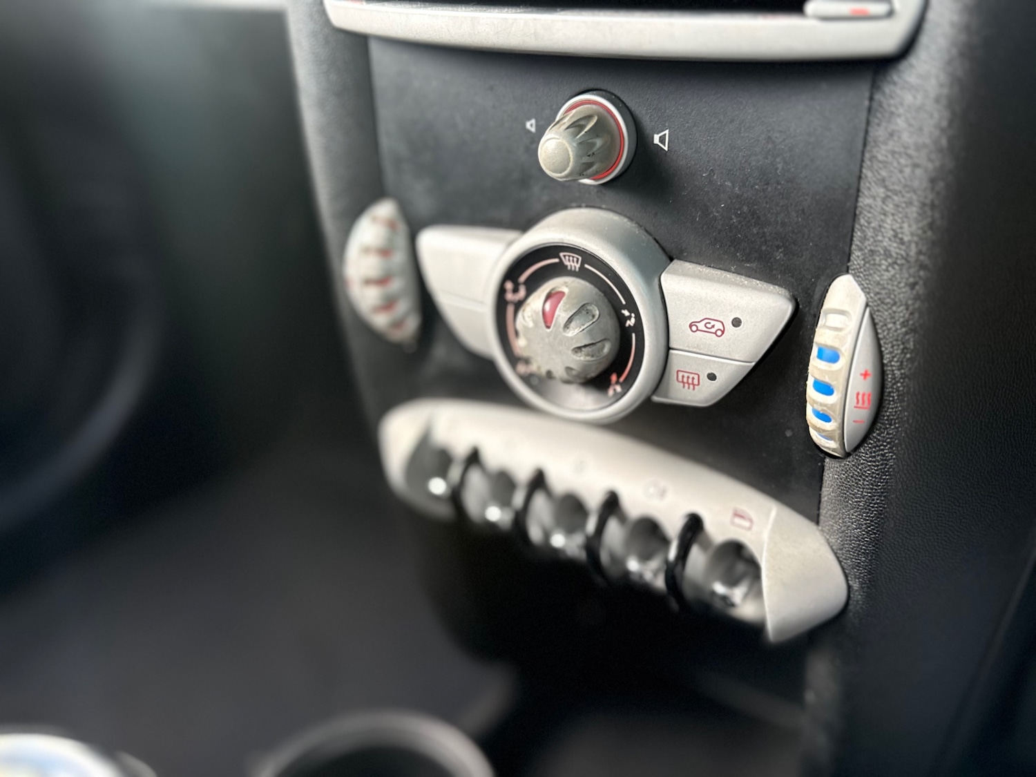 Used MINI Hatch 2010 for sale - 77646429: Photo 13