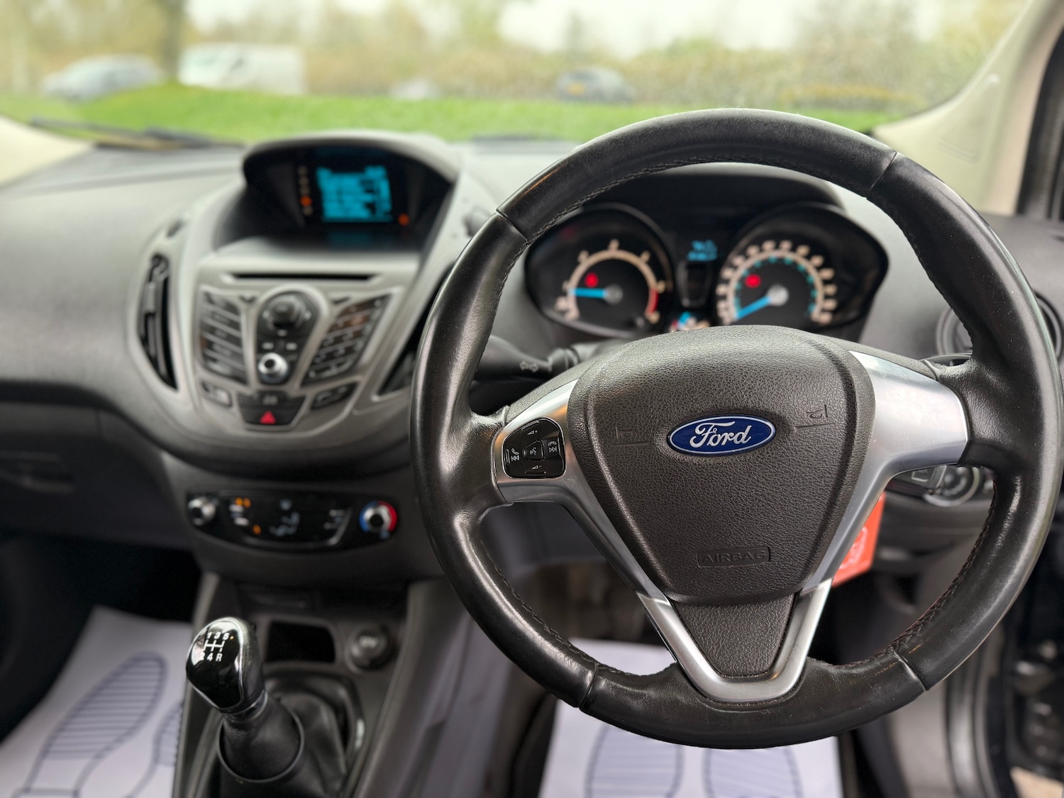 Used Ford Transit Courier 2015 for sale - 78087220: Photo 14