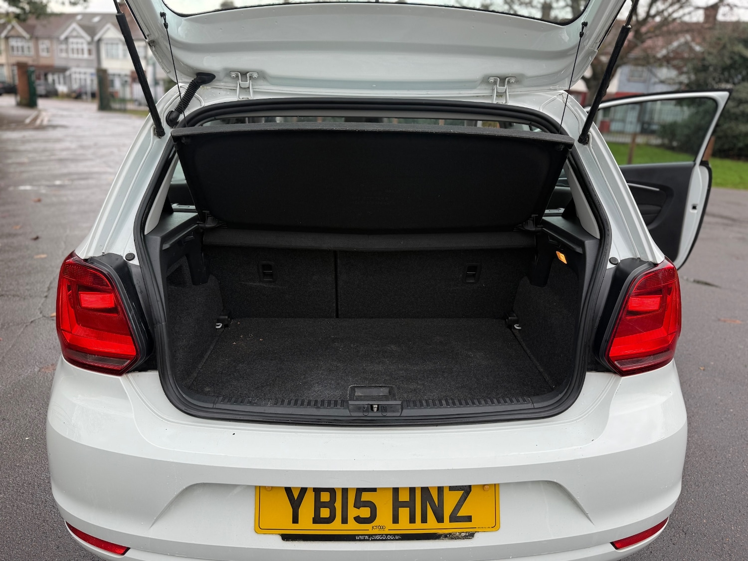 Used Volkswagen Polo 2015 for sale - 77127790: Photo 14