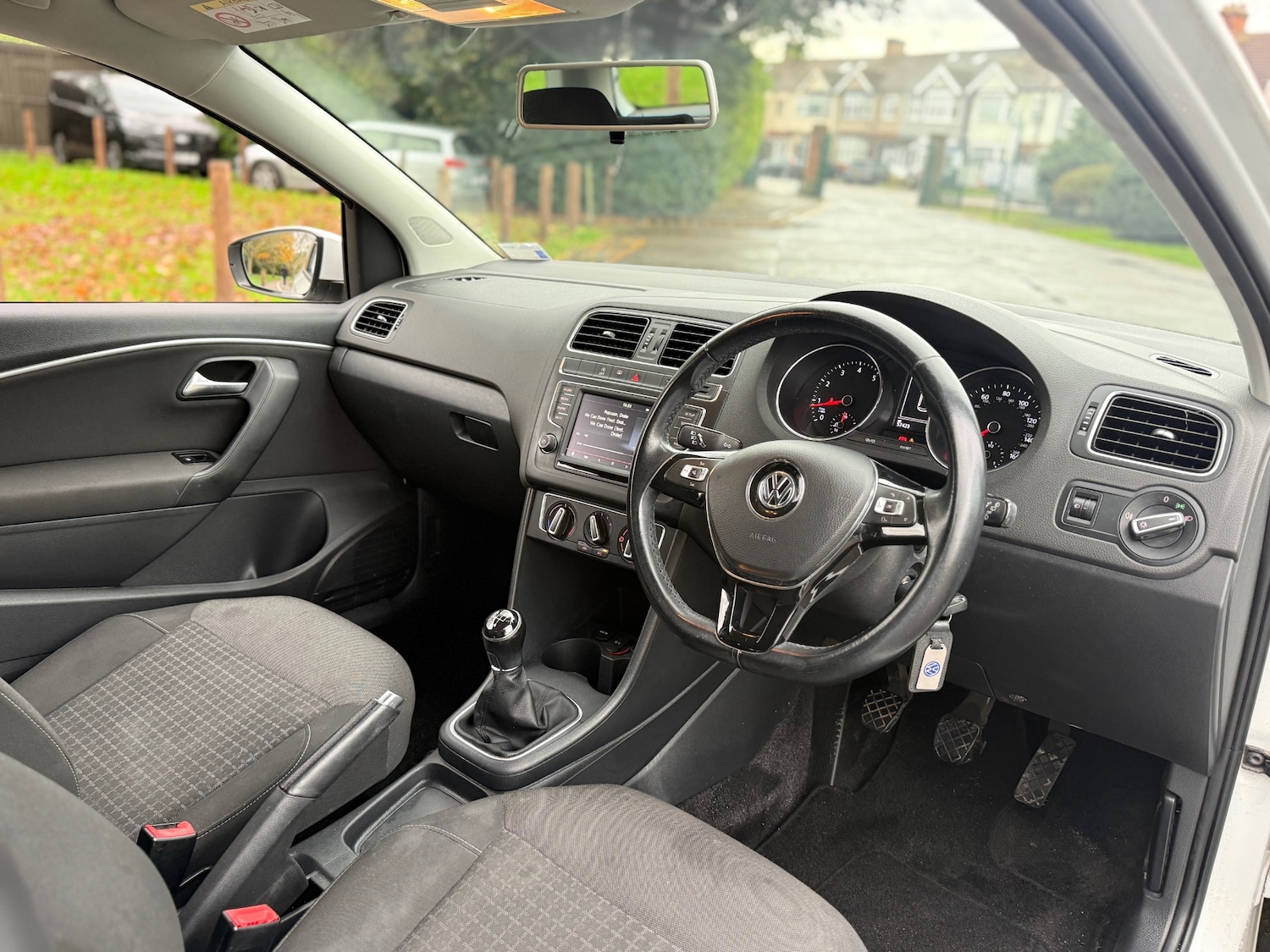 Used Volkswagen Polo 2015 for sale - 77127790: Photo 8