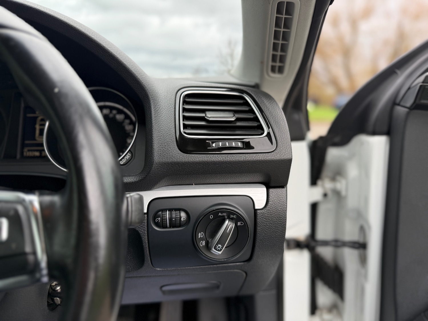 Used Volkswagen Scirocco 2015 for sale - 77678747: Photo 13