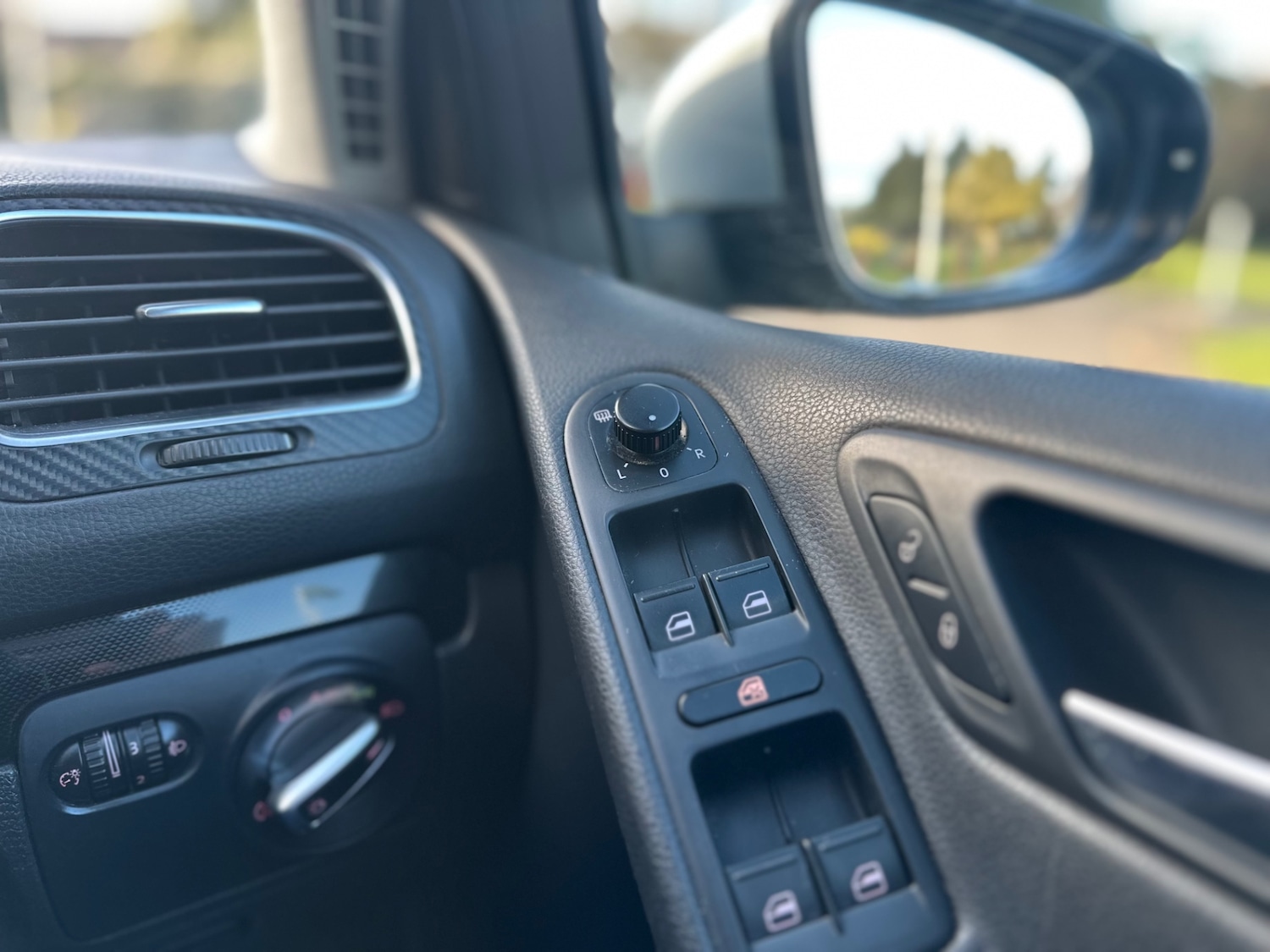 Used Volkswagen Golf 2011 for sale - 78057281: Photo 20