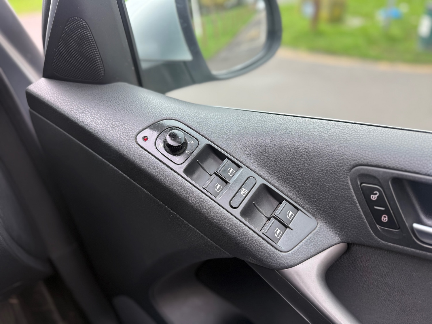 Used Volkswagen Tiguan 2009 for sale - 77645675: Photo 14