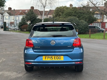 Used Volkswagen Polo 2015 for sale - 77354955: Photo