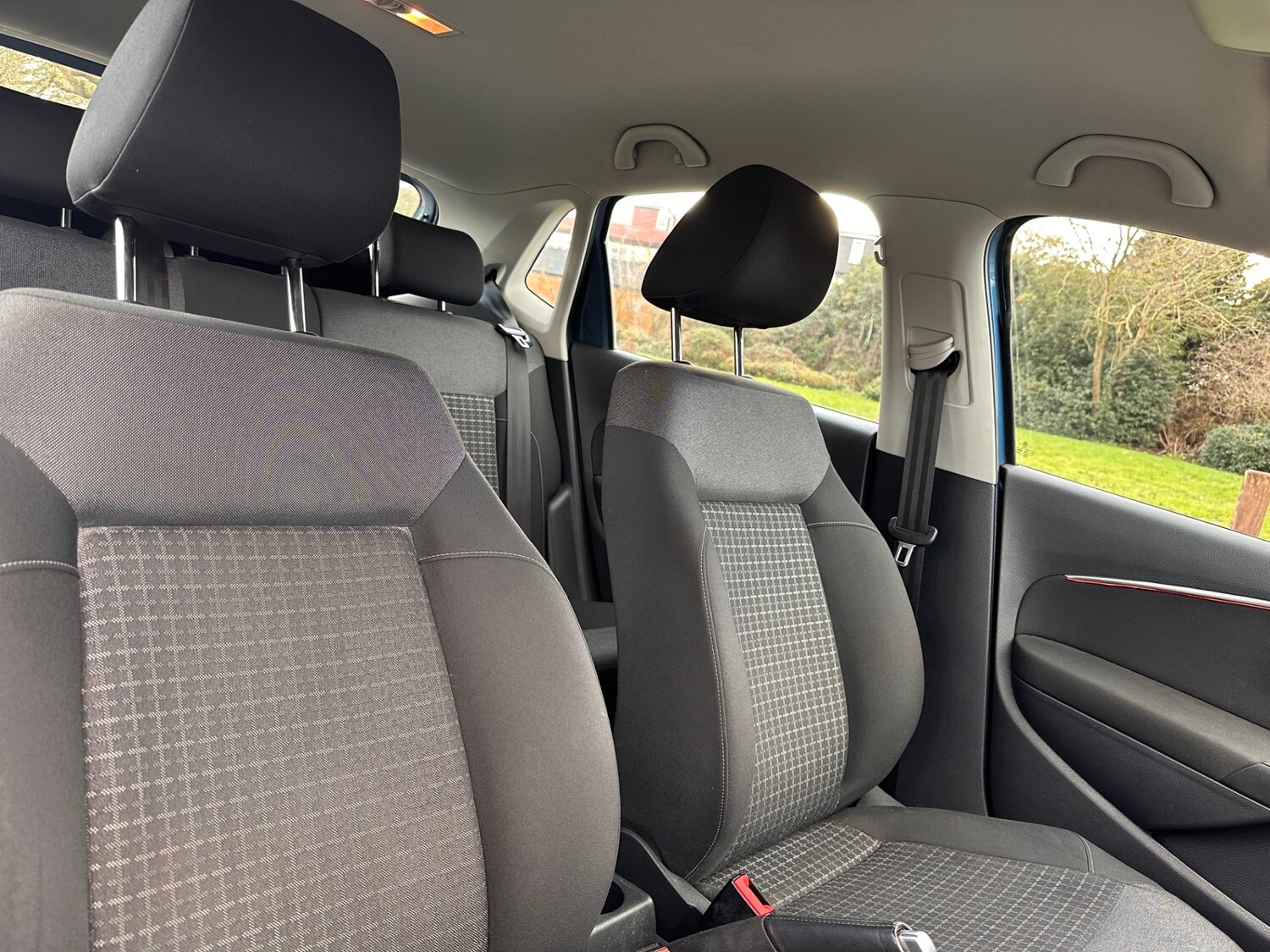 Used Volkswagen Polo 2015 for sale - 77354955: Photo 9