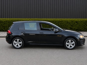 Used Volkswagen Golf 2015 for sale - 78759158: Photo