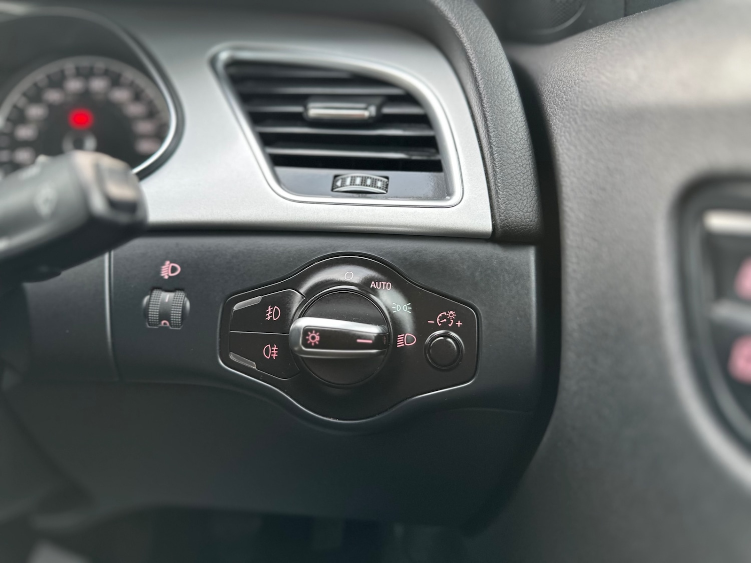 Used Audi A4 2015 for sale - 77969075: Photo 21