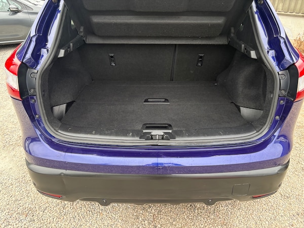 Used Nissan Qashqai 2015 for sale - 76232650: Photo 9