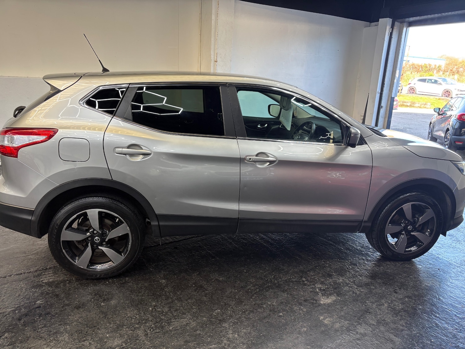 Used Nissan Qashqai 2015 for sale - 77555358: Photo 8